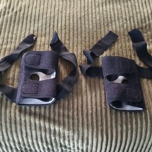 Black Knee Support Braces